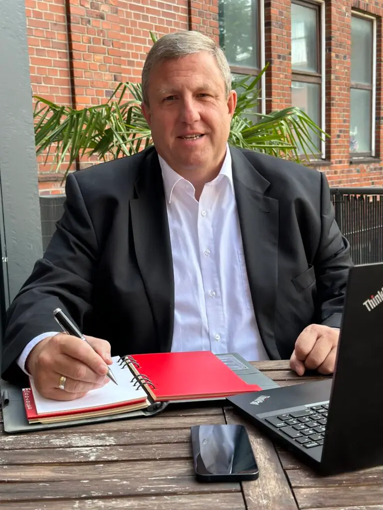 Dr. Claus Michael Sattler - IT-Due-Diligence